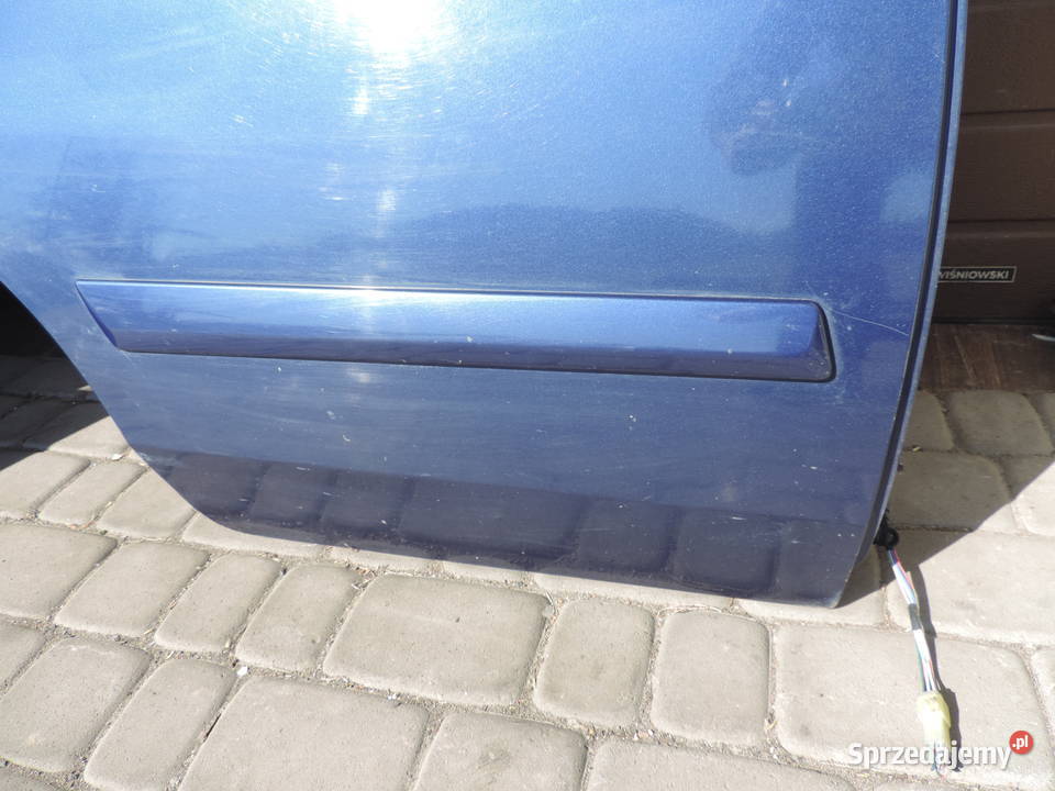 DRZWI PRAWY TYŁ SUZUKI LIANA HB Z2U Rok produkcji 2004 Nowy Sącz sprzedam