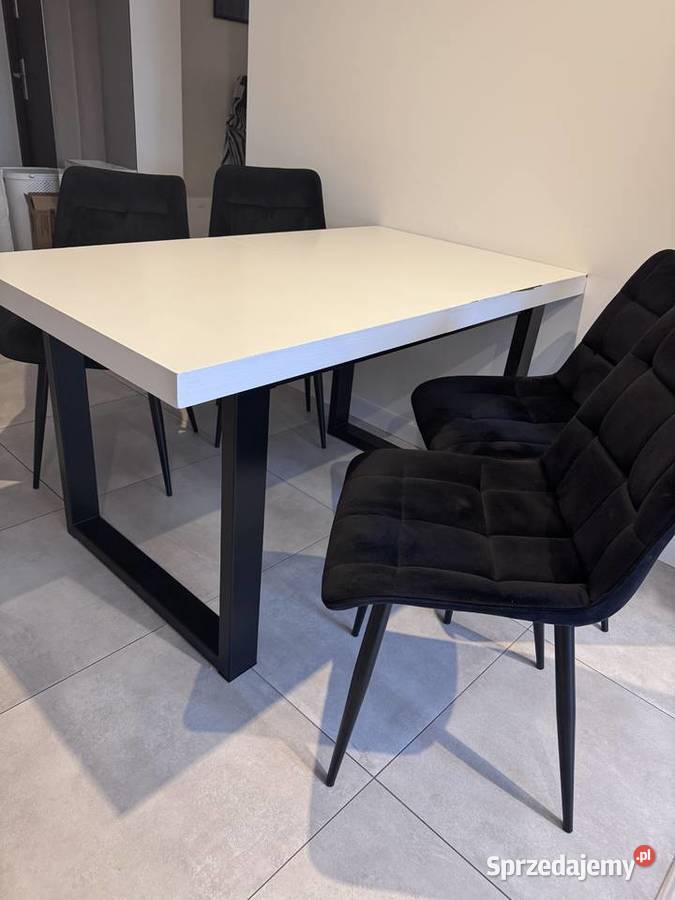 Stół rozkładany z krzesłami Piotrków Trybunalski