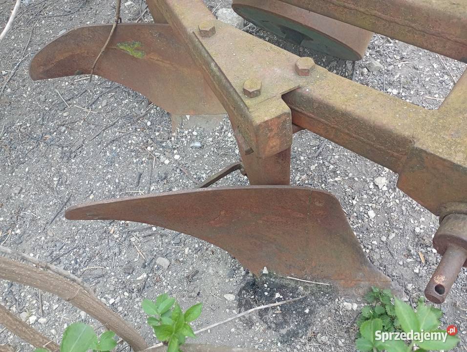 Sprzedam pługi Pługi