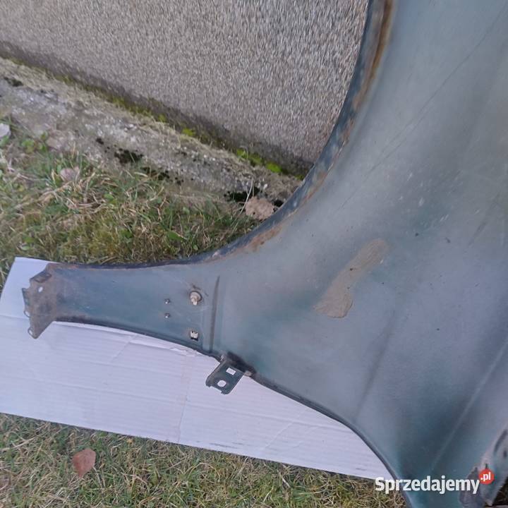 Maska i błotnik AUDI 80 uszkodzony mazowieckie Radom sprzedam