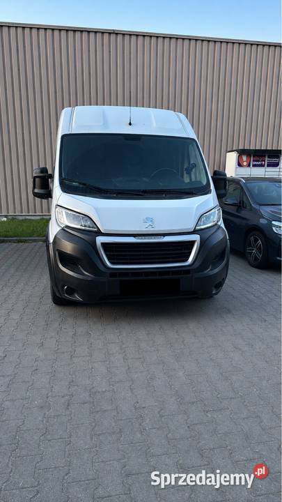 Wynajem Busa Peugeot Boxer 30L Pozostałe usługi Dzierżoniów