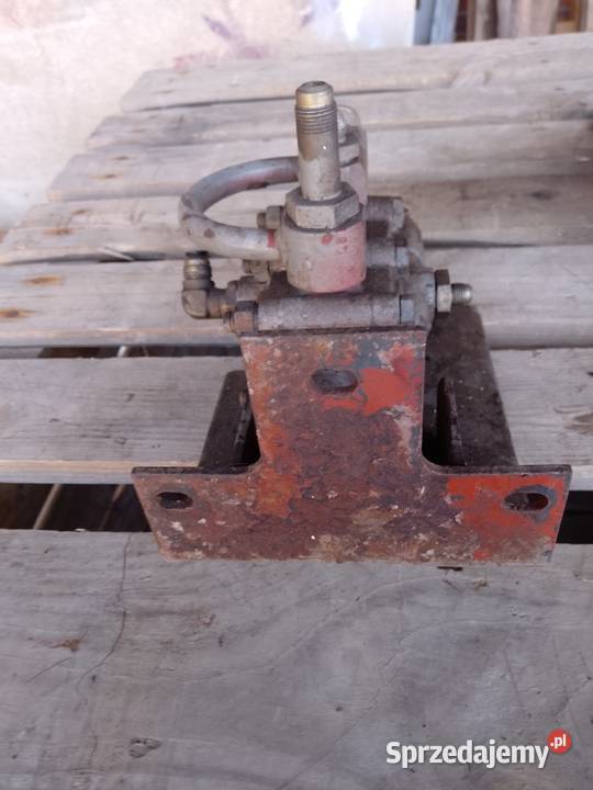 Rozdzielacz MF 235 Sandomierz sprzedam