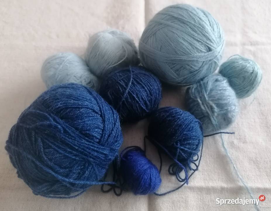 Wełna niebieska i granatowa waga 30dkgWłóczka Łódź sprzedam