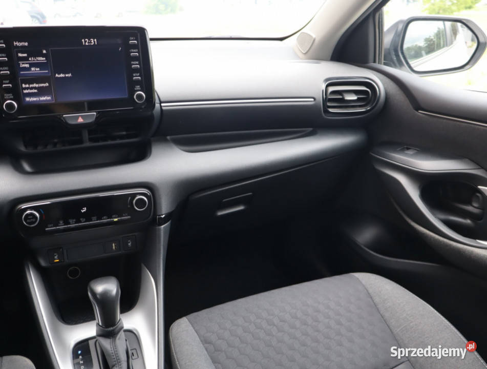 Toyota Yaris 15 VVTi Hybrid isofix Piaseczno sprzedam