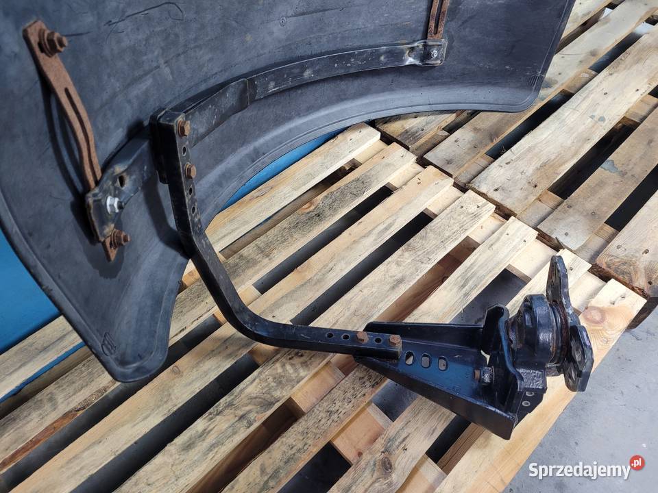 CASE IH PUMA 145 12r BŁOTNIK UCHWYT LEWY Kolno