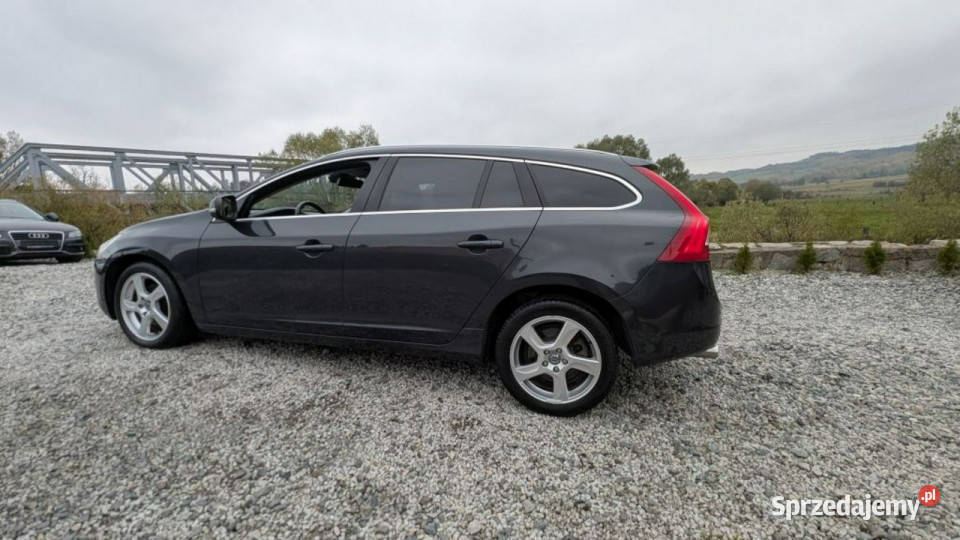 Volvo V60 16 diesel 114 I 20102018 serwisowany w ASO sprzedam