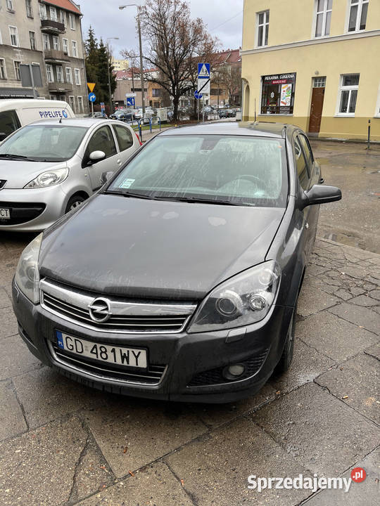 Syndyk sprzeda samochód osobowy Opel Astra