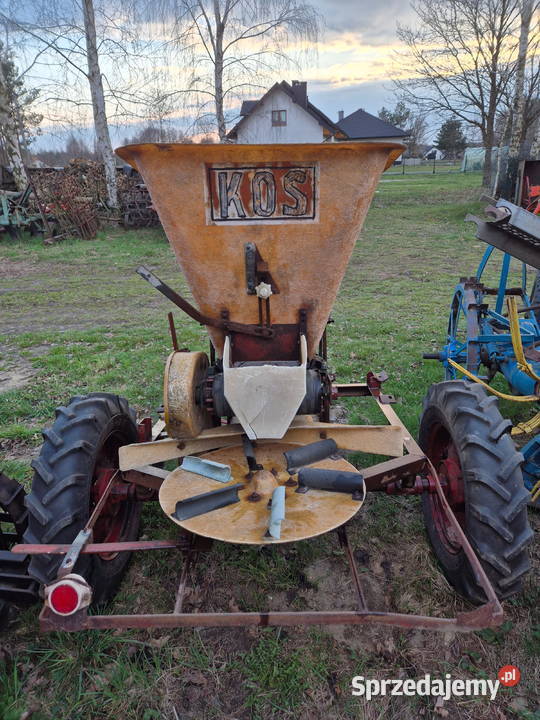 Rozsiewacz nawozu KOS nieuszkodzony Bucze