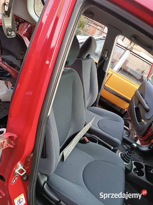 Honda Jazz 2 II 0208 uszczelka drzwi prawych sprzedam
