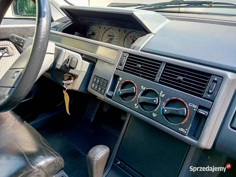 Skórzana tapicerka ładny stan 114KM Jadów