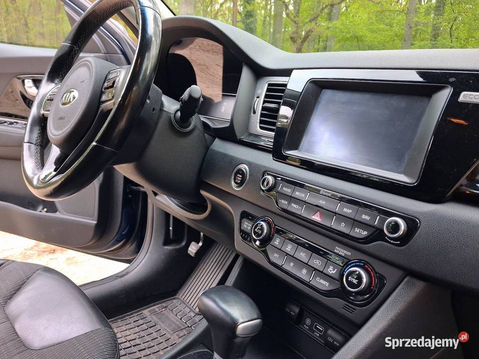 Kia Niro Hybryda salon Polska niski przebieg Szczecin