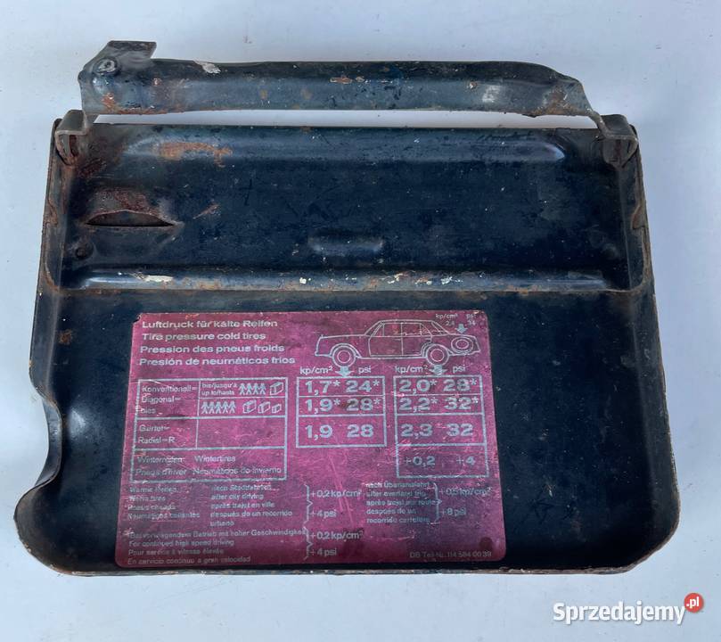 Mercedes Benz W114 W115 klapka wlewu paliwa Poznań sprzedam