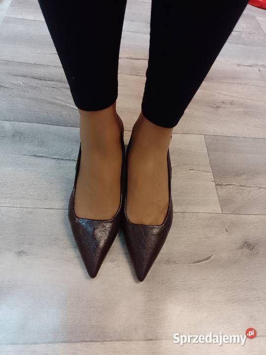 4041 Brązoweczekoladowe czółenka wieczorowe z