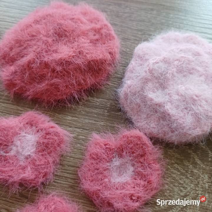 Kwiatki szydelkowe aplikacja kotylion naszywka