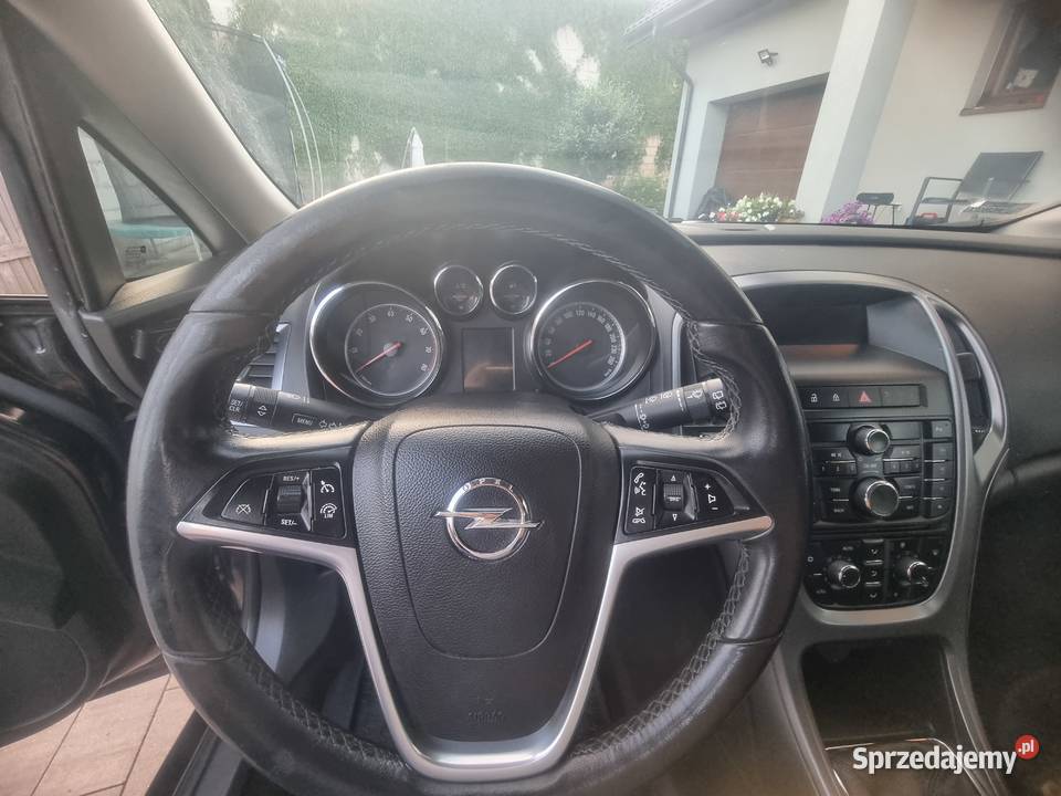 Opel Astra J Sports Tourer