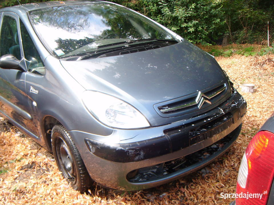 citroen xsara picasso 2007 r 1600 hdi 90 I110 części blacharskie Nysa sprzedam