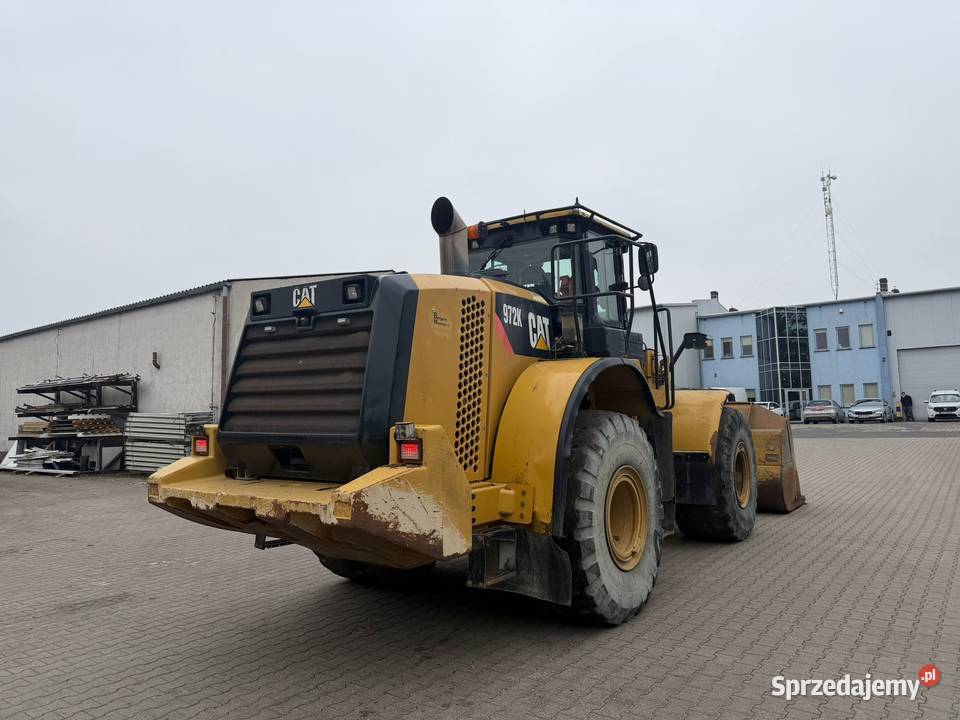 Wynajem ładowarki kołowej CAT 972K o masie ok 25