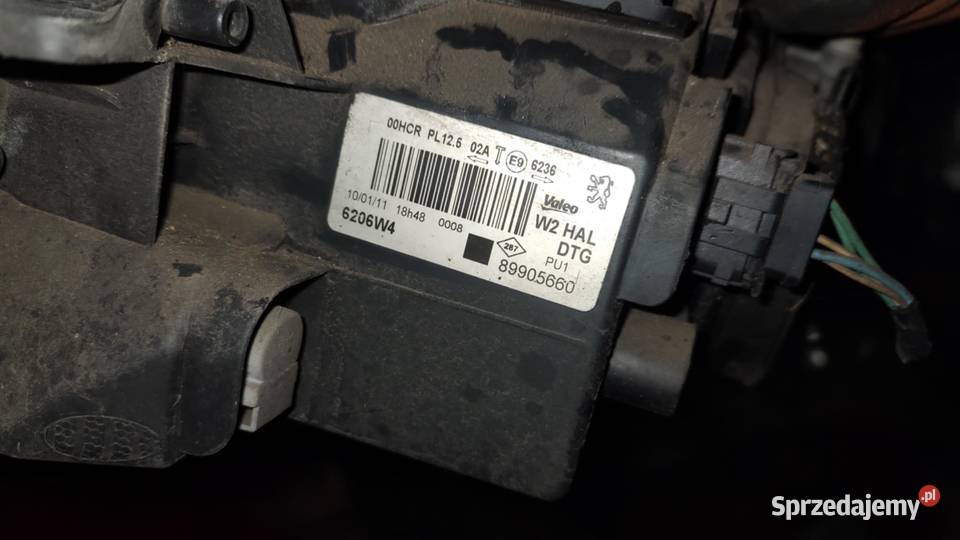 Reflektor lampa lewa prawa przód przednia zwykła osobowe Książ Wielkopolski