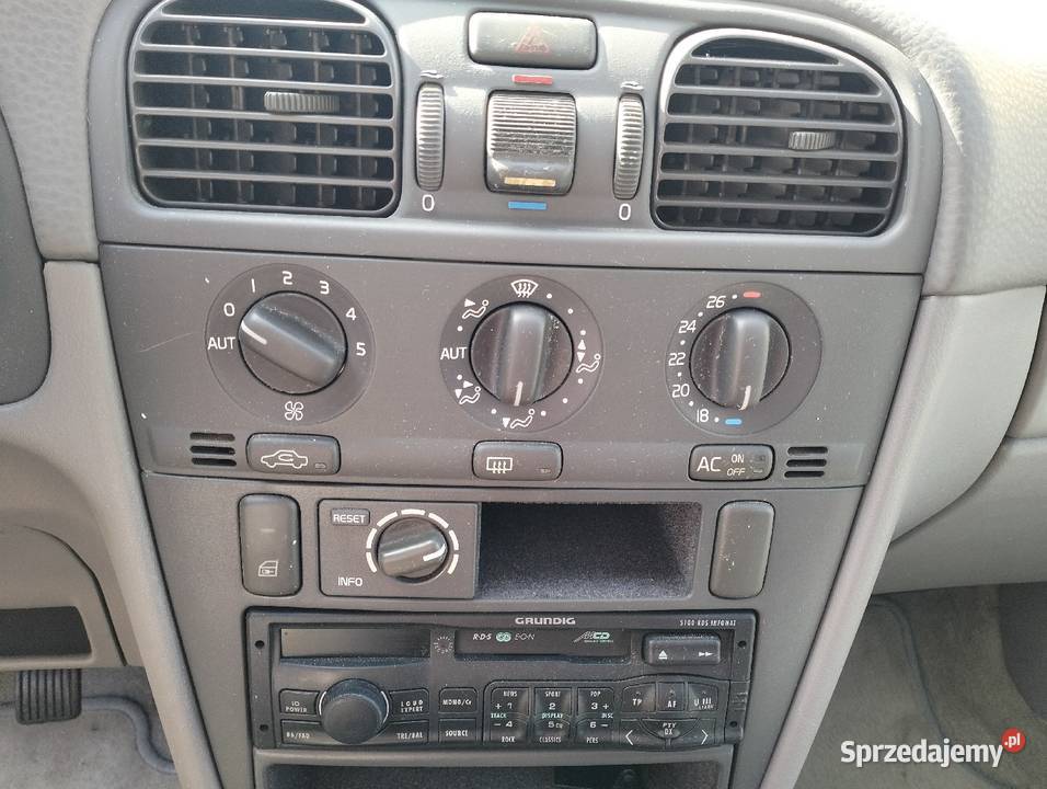 Sprzedam Volvo V40 zarejestrowany ubezpieczony z