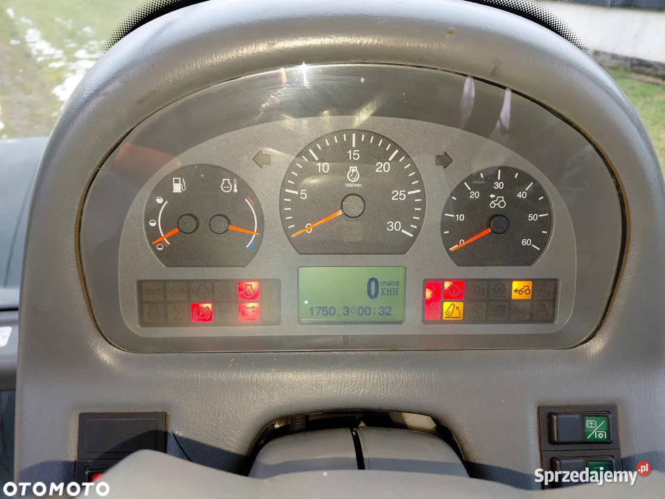 Ciągnik rolniczy VALTRA T151E Świecie