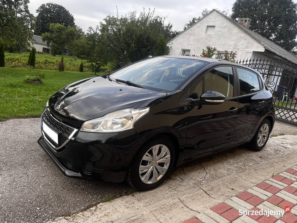 Peugeot 208 16 eHDI 92 2012 Czarny Klimatronic Hatchback Nowa Słupia sprzedam