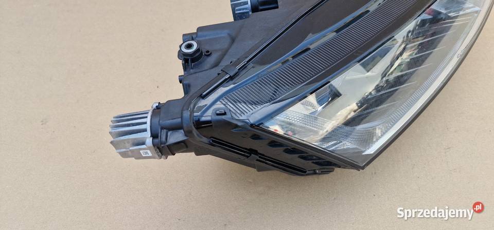 SKODA OCTAVIA 4 IV REFLEKTOR FULL LED 5E4941016 osobowe Bieleń