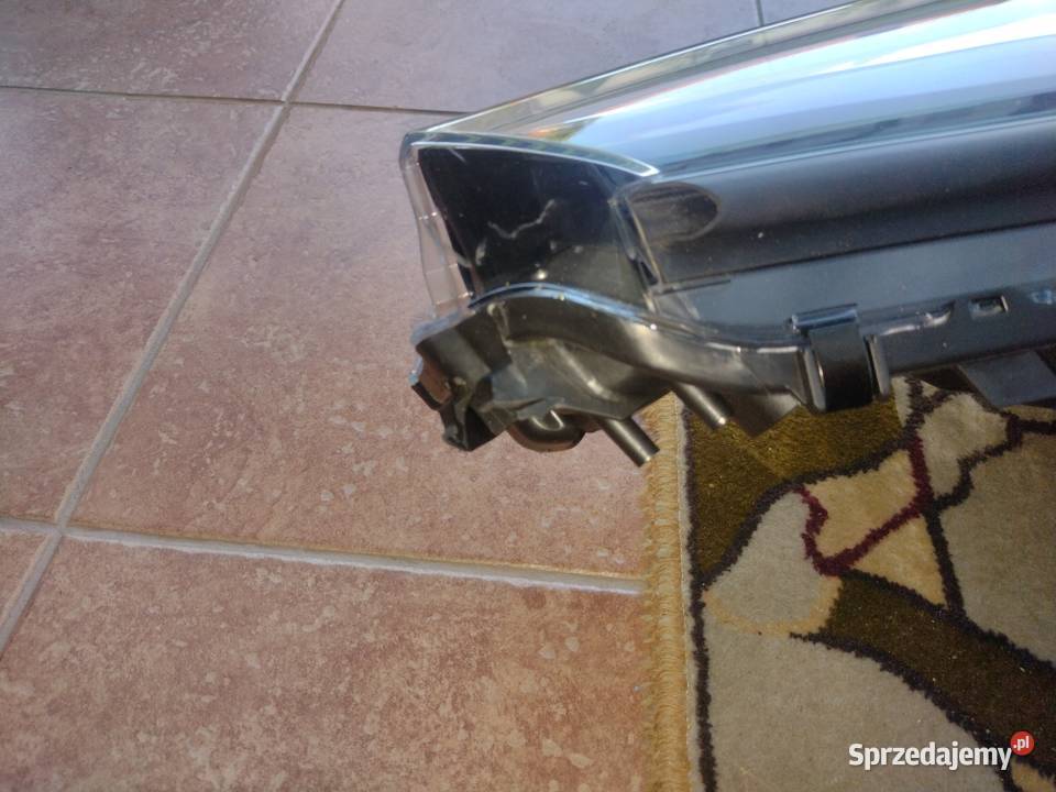 Lampa przednia chr LED Toyota OE 81110F403100 lampy przednie Białystok