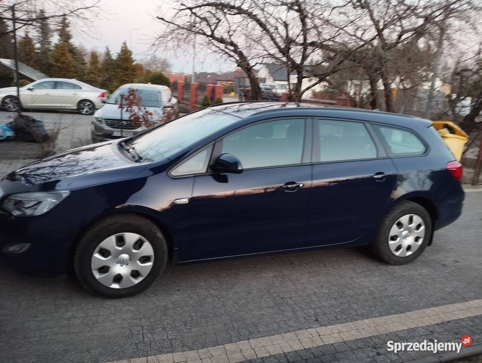 Sprzedam Opla Astrę salon Polska 17 CDTI 110 diesel Chełm