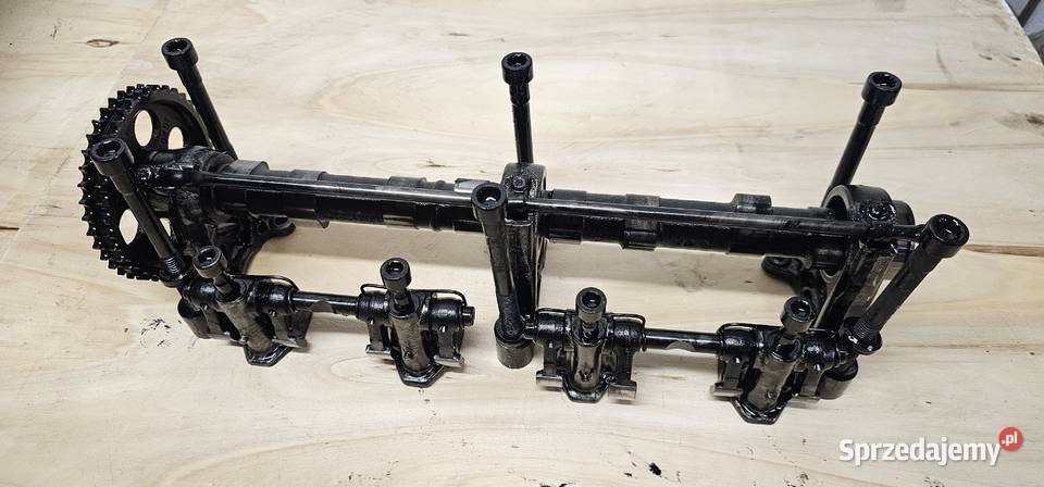 Wałek rozrządu mercedes w123 20d 6210511801