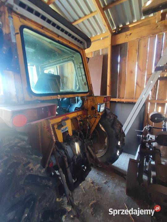 Massey Ferguson 550 Radom