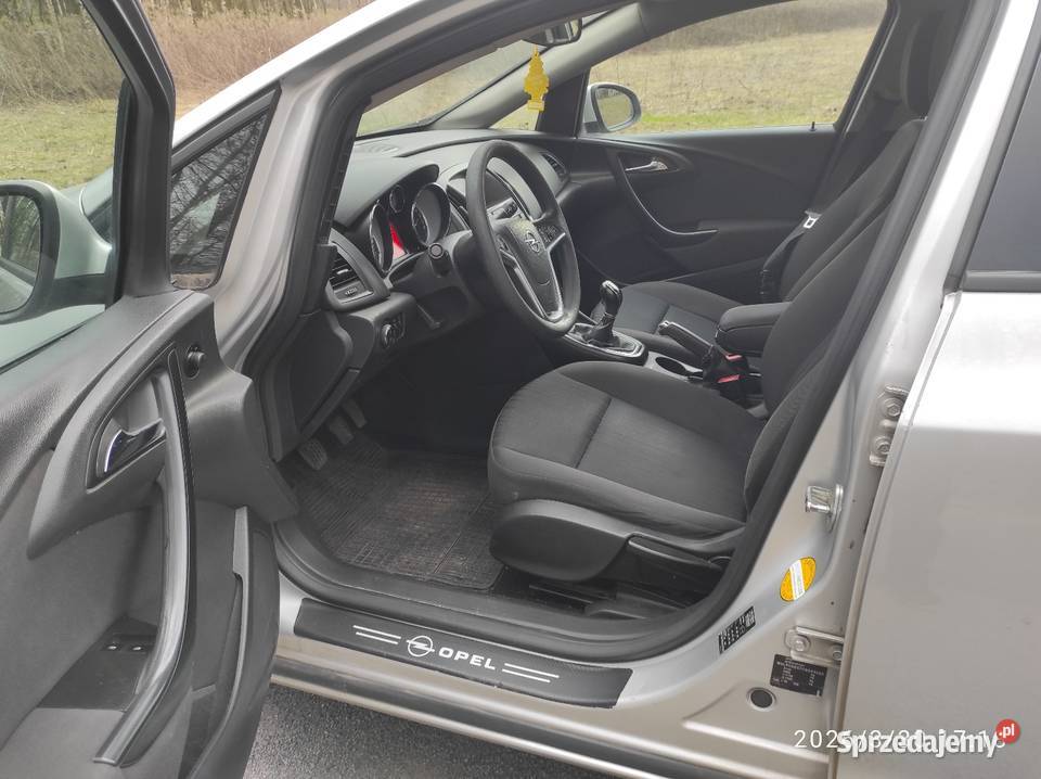 Opel Astra 17 kombi 17cdti isuzu gniazdo USB Astra Kalonka