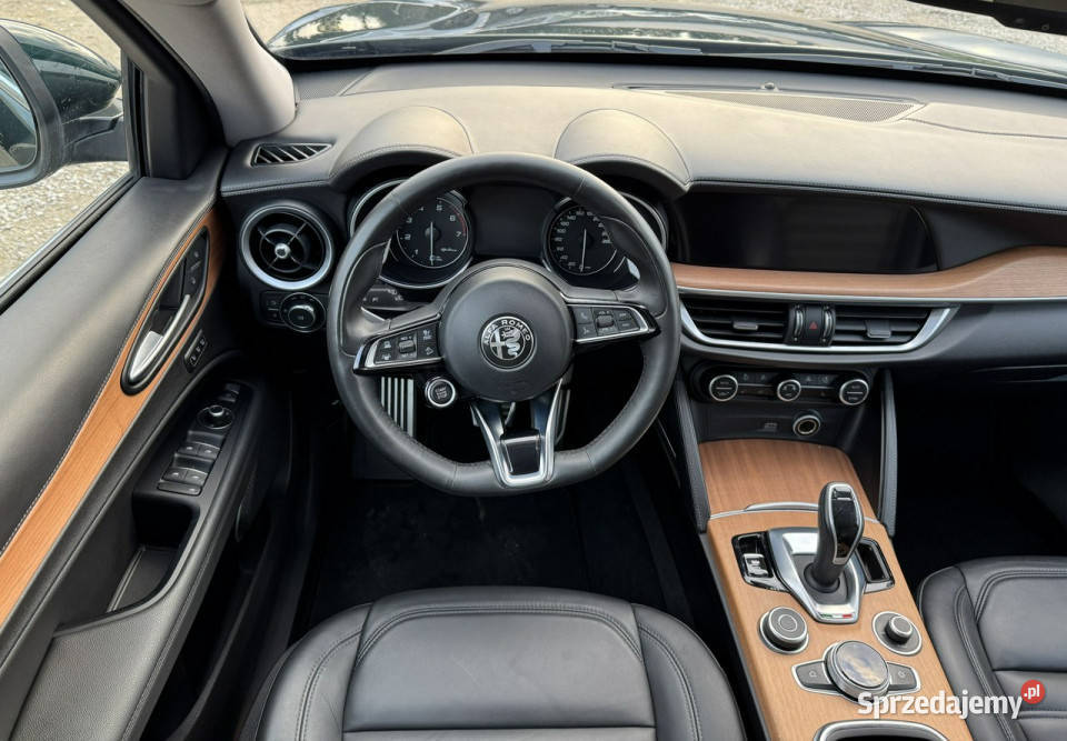 Alfa Romeo Stelvio Super 20 Turbo 16V 200 AT8Q4 łopatki zmiany biegów Stelvio Kielce