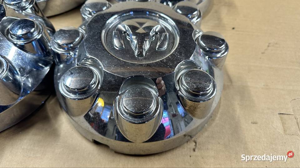 Dekle Dodge Ram do felg na osiem śrub Wejherowo