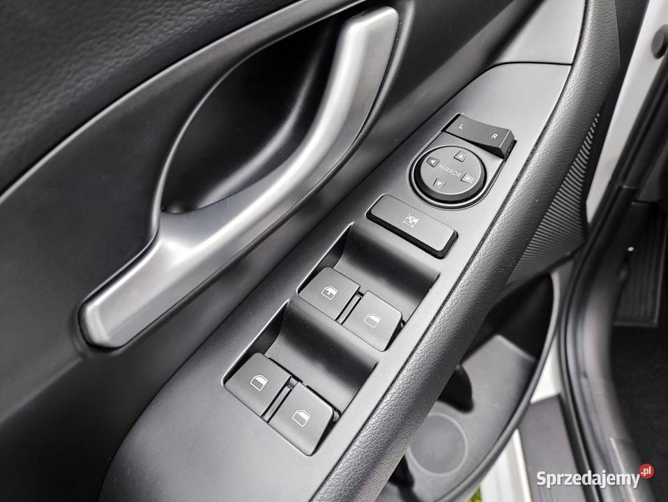 Hyundai I30 serwisowany w ASO bezwypadkowy 1 sprzedam