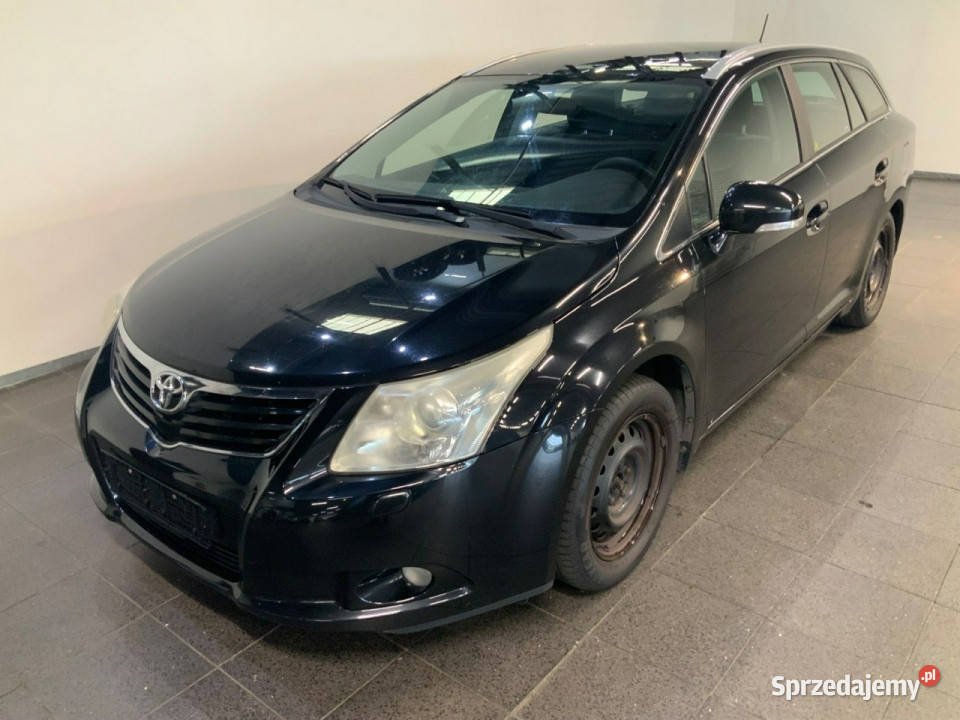 Toyota Avensis III 2009 manualna Sadlno
