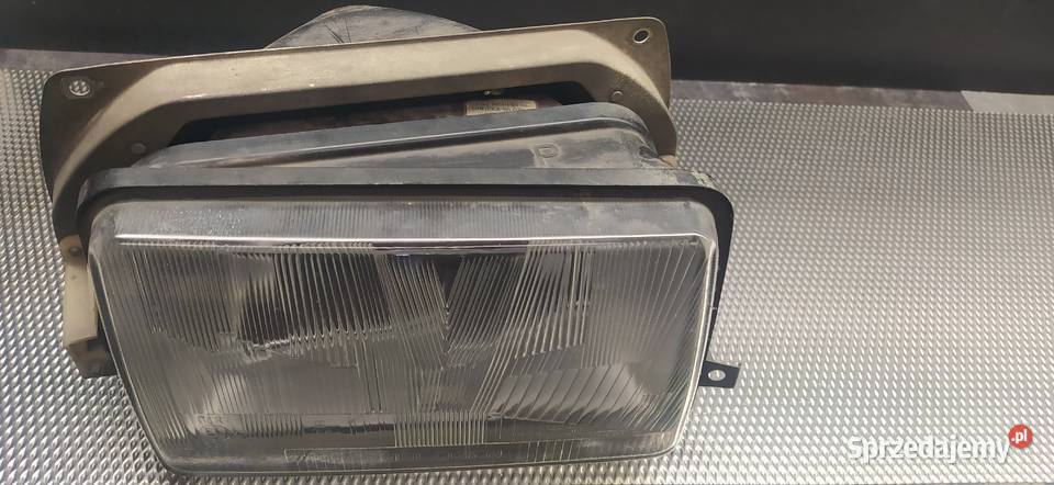 Lamp prawa reflektor Skoda 136 Rapid 130 120GLS osobowe dolnośląskie Świdnica