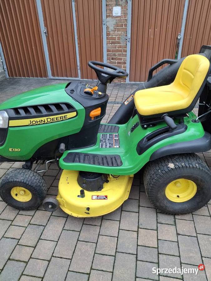 John Deere D130 kosze przyczepka 8Y Tuszyma sprzedam