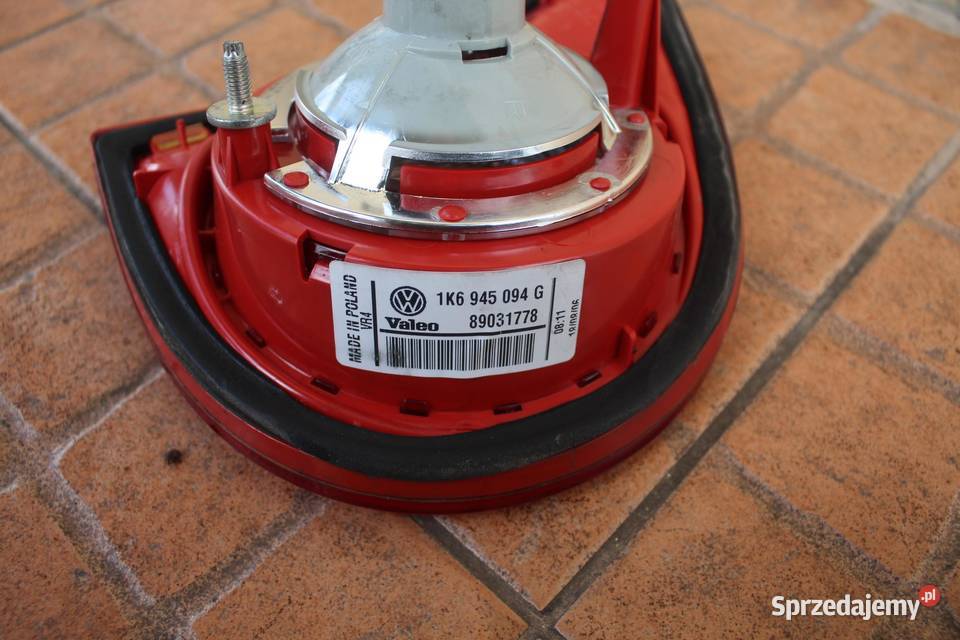 LAMPA KLAPY PRAWA PRAWY TYŁ VW GOLF V HB 3D