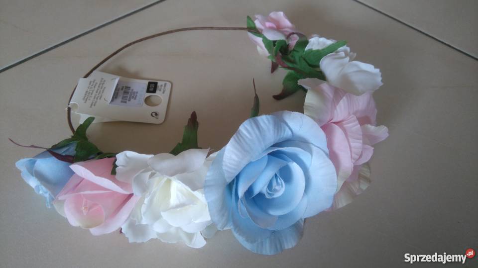 Wianek ze sztucznych kwiatków Nakrycia głowy małopolskie sprzedam