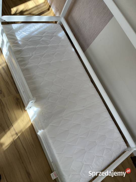 Łużko dziecięce domek z materacem 180x80