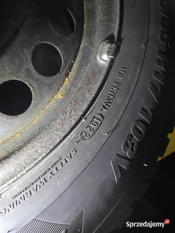 Kola stalowe z oponami zimowymi Ford Kuga 23555 Świdnica