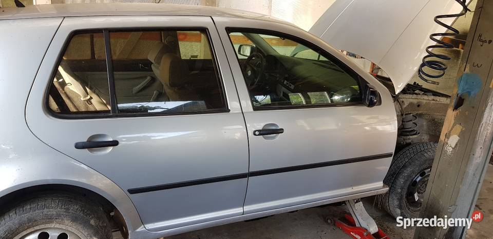 Volkswagen Golf 4 maska pokrywy silnika Kraśnik