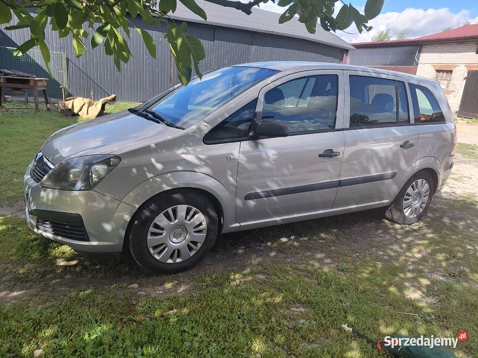 Sprzedam opel zafira 16 LPG 1600cm3 Piątek