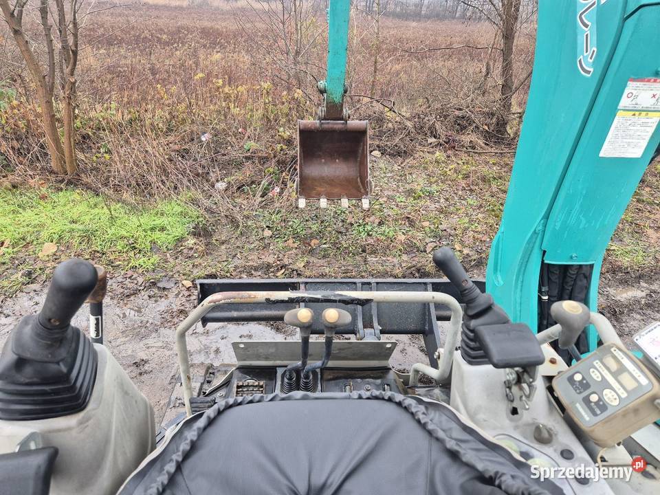 Koparka Yanmar B66a Gąsiennice Małuszyn