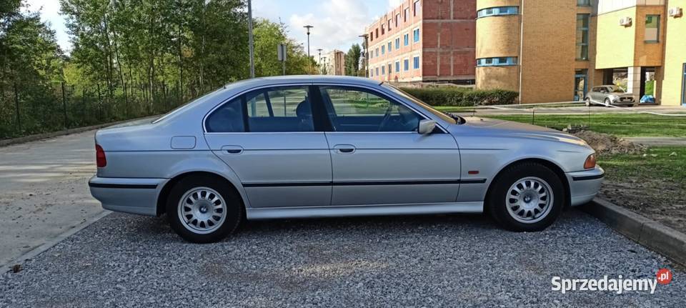 BMW E39 20 pb zadbany niski przebieg 150 000 benzyna łódzkie Radomsko