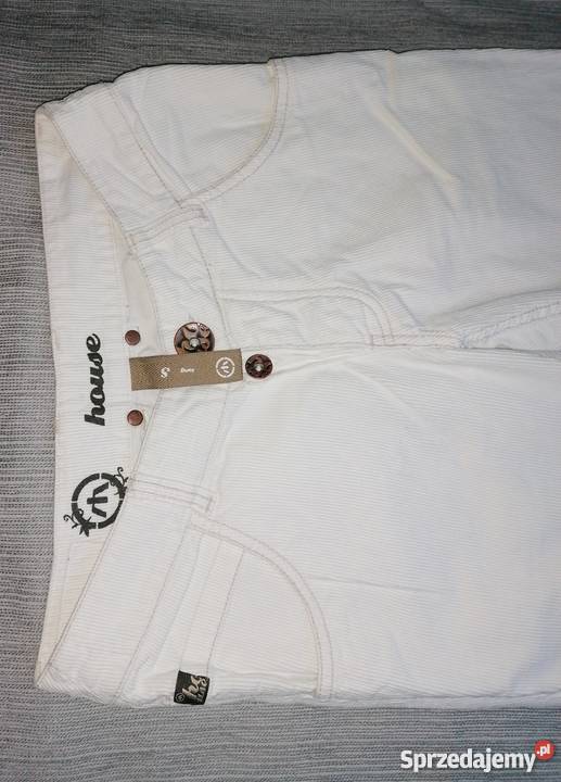 BIAŁE JEANSOWE SPODNIE HOUSE PRĄŻKOWANE RS Łódź