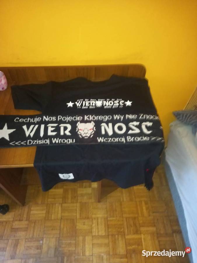 szalik sportowy i t shirt TS WISLA dolnośląskie Wrocław