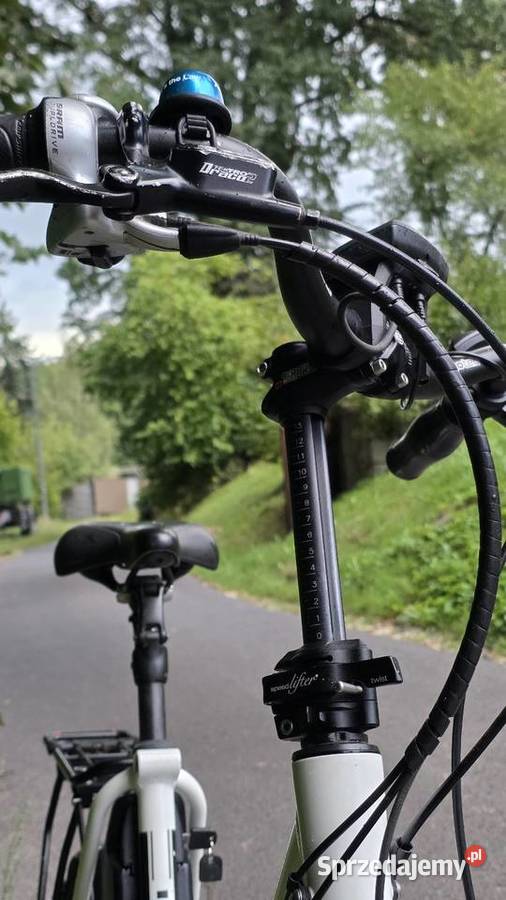 Rower miejski turystyczny elektryczny ISY BOSCH Osiecznica