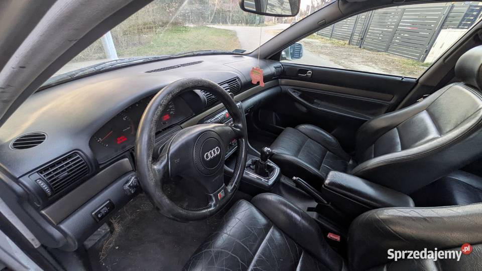 audi A4 b5 Avant 2000r 18 pb 125 przebieg 322