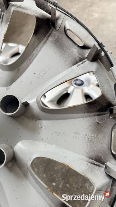 Prawie nowe oryginalne kołpaki Ford 16